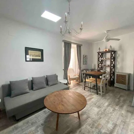 Apartamento Anticuario En El Teatro Falla