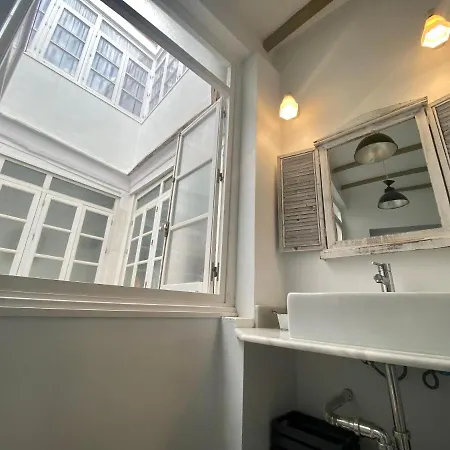 Daire Anticuario En El Teatro Falla *